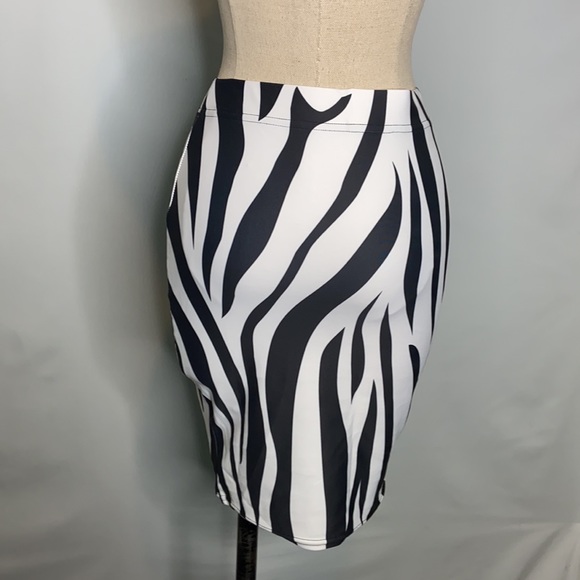 Temple And Kardy Xscape White Zebra  Black Pencil Skirt Size S - Picture 3 of 4